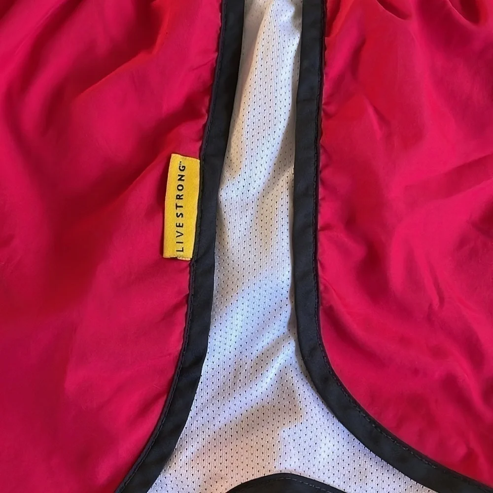 Nike Dri Fit Women’s Running Shorts Livestrong Small Red